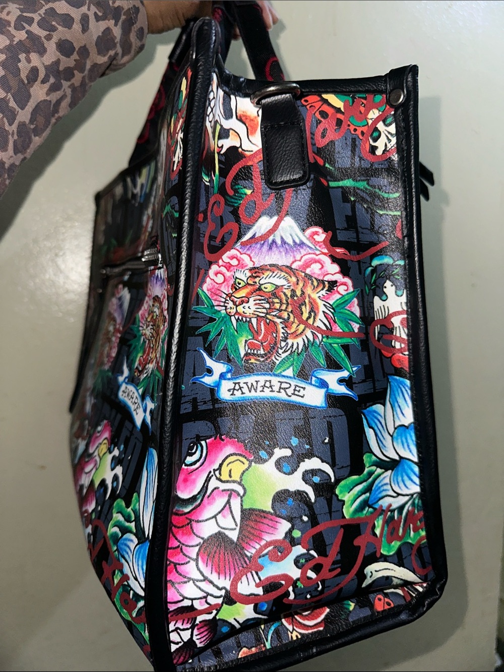 Ed Hardy Straw Tote with Black Trim and Colorful Skull Graphic - Picture 4 of 7